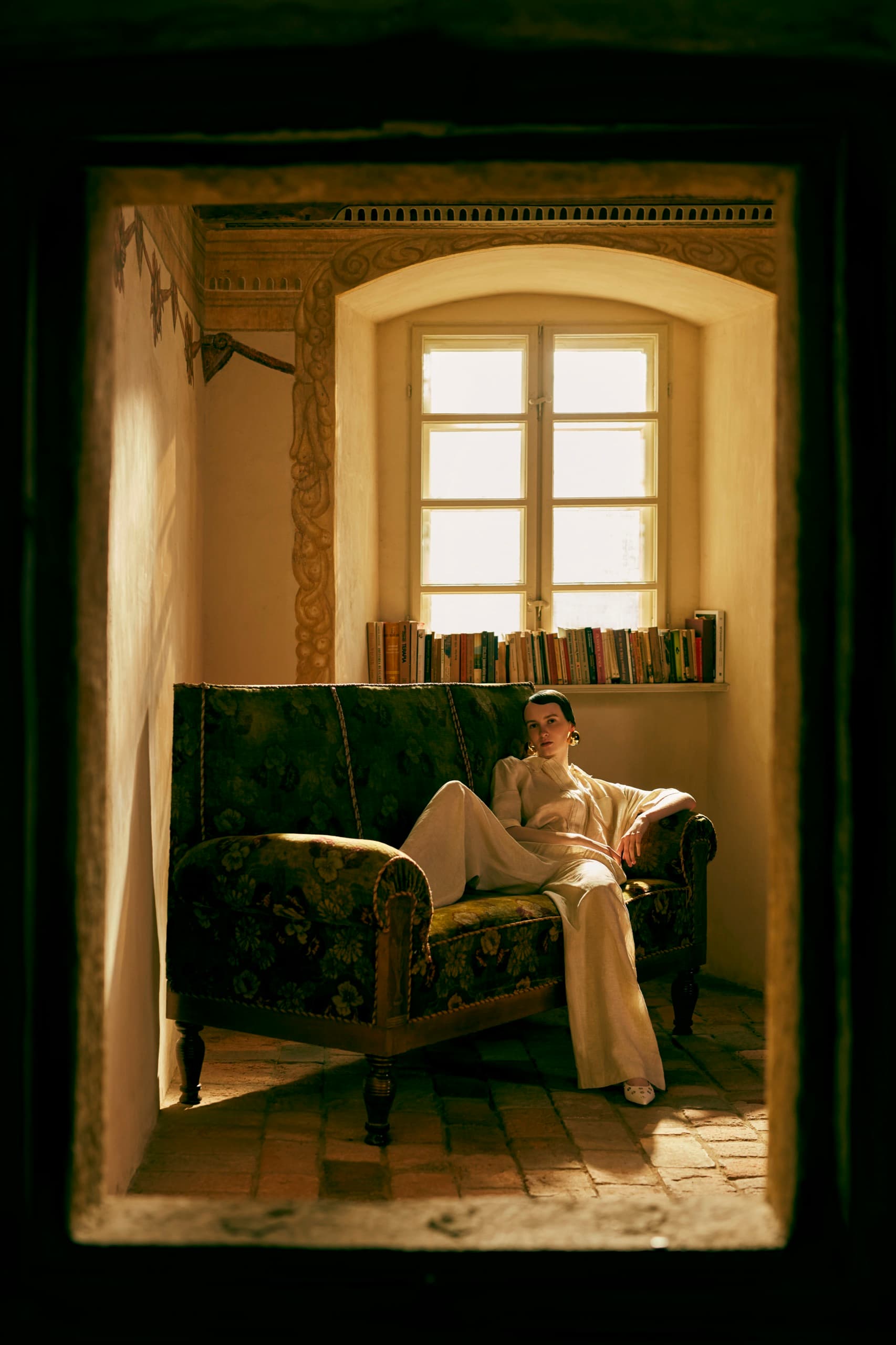 Gilt for Numéro Russia — frame 2